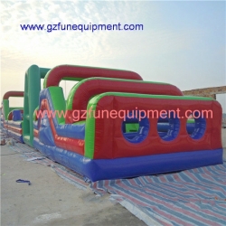 Separating inflatable obstacle course / inflatable challenge