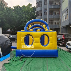 Two-color inflation disorder inflatable obstacle course